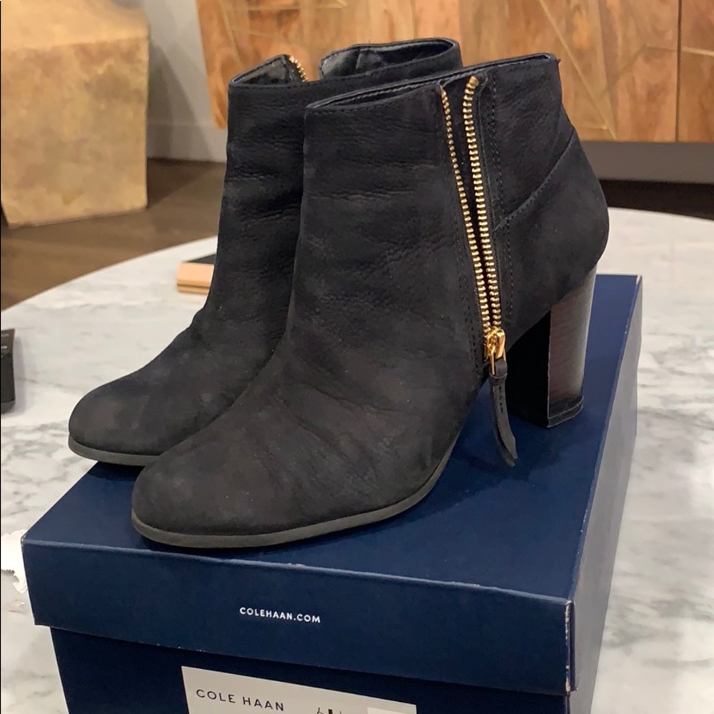 Cole Haan Davenport Bootie Black Nubuck 7.5B
